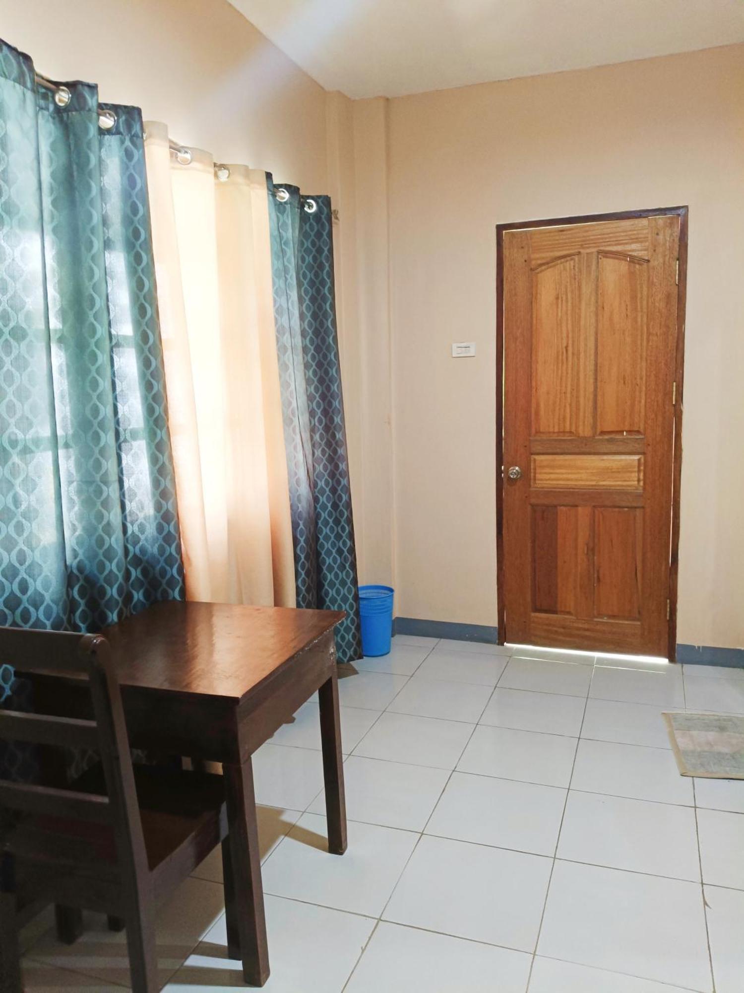 James Homestay Siquijor Pokoj fotografie