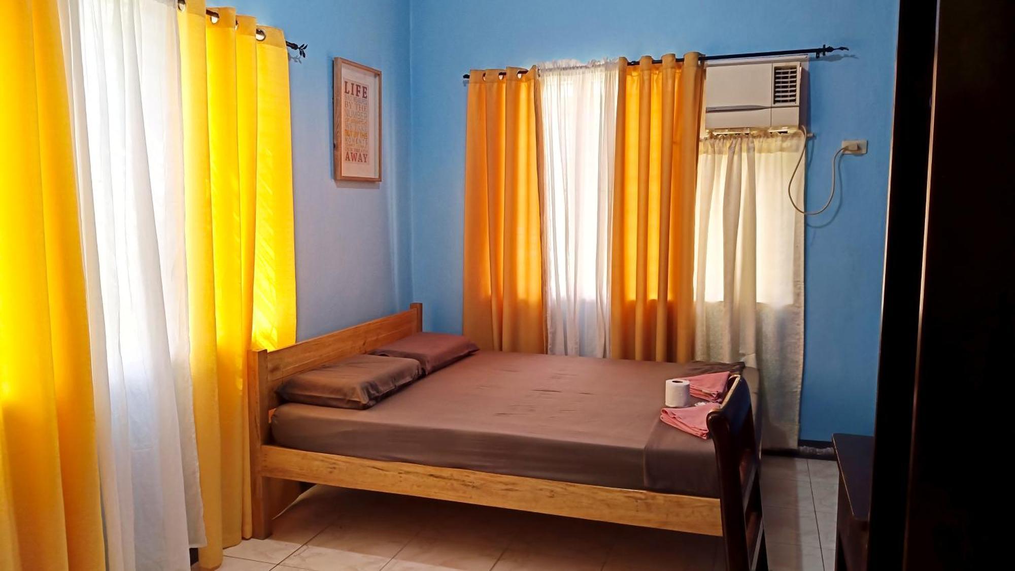James Homestay Siquijor Pokoj fotografie